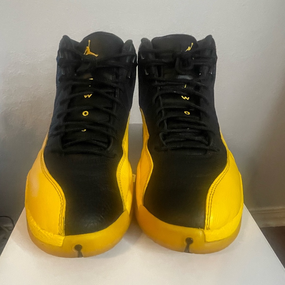 Jordan 12 retro university gold